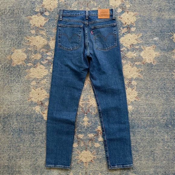 Levi’s Wedgie Fit Jeans 24 - Picture 2 of 4